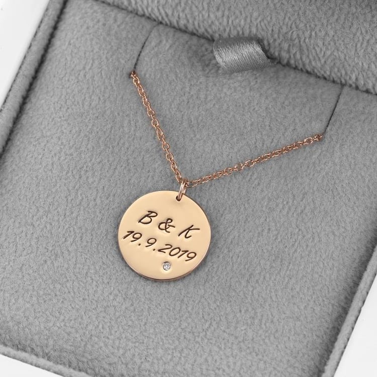 Náhrdelník s gravírem a diamantem 33192