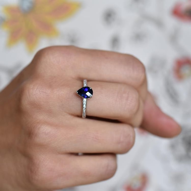 Prsten se safírem 22147