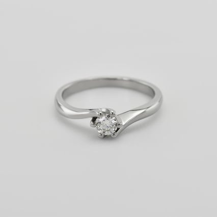 Zásnubní prsten s moissanitem Hetal