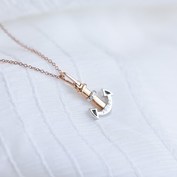 Stříbrný přívěsek kotva s lab-grown diamanty Anchor 104285