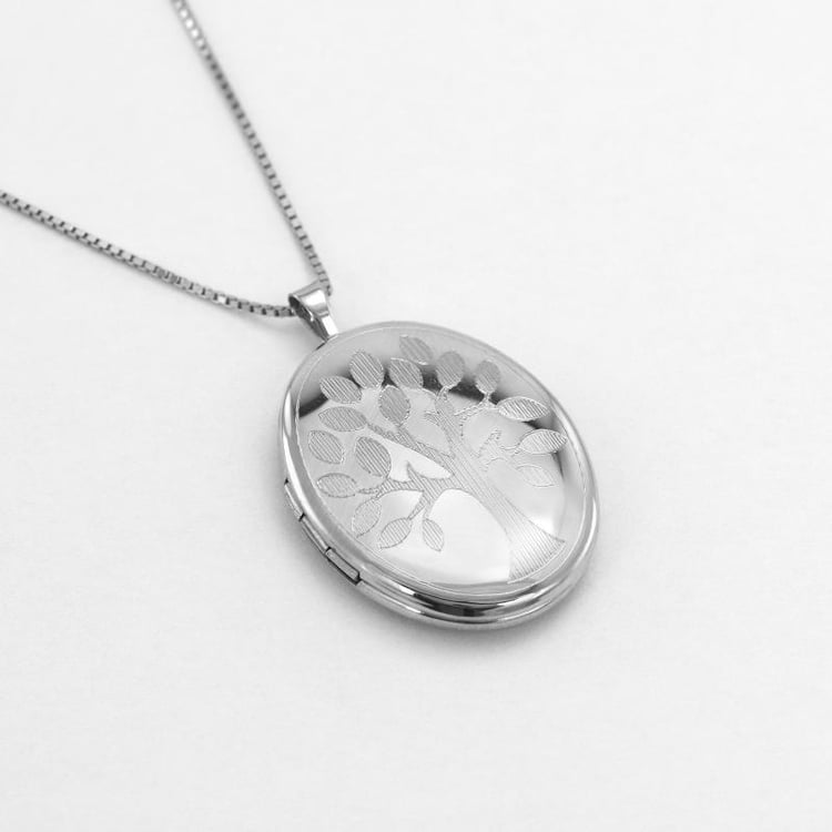 Stříbrný medailon se stromem 47601