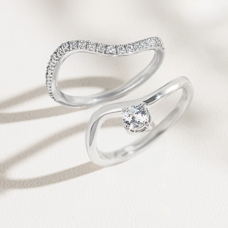 Romantický zásnubní set atypických prstýnků s diamanty 156537