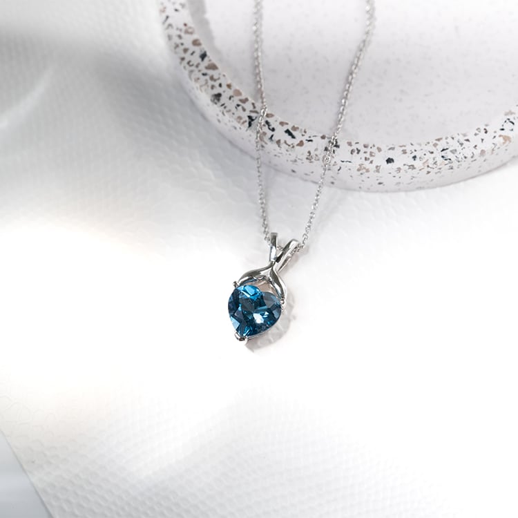 Stříbrný přívěsek se srdíčkovým topazem Tasie 130658