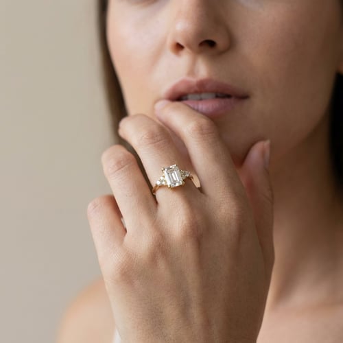 Rozvodový prsten s emerald diamantem Aran