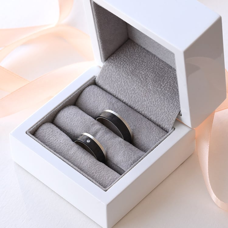 Karbonové prsteny ze zlata s diamantem 77510