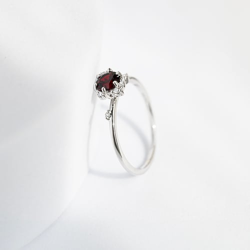 Cluster zásnubní prsten s českým granátem a diamanty Rosa