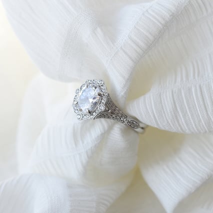 Zásnubní diamantový prsten ve vintage stylu Ofelia