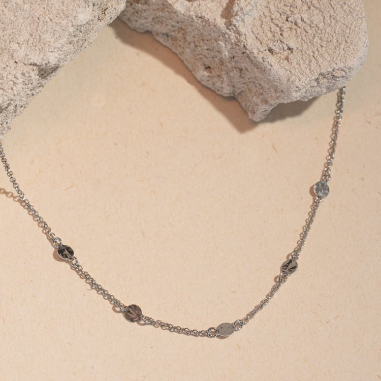 Stříbrný náhrdelník s drobnými plíšky Ansel 101191