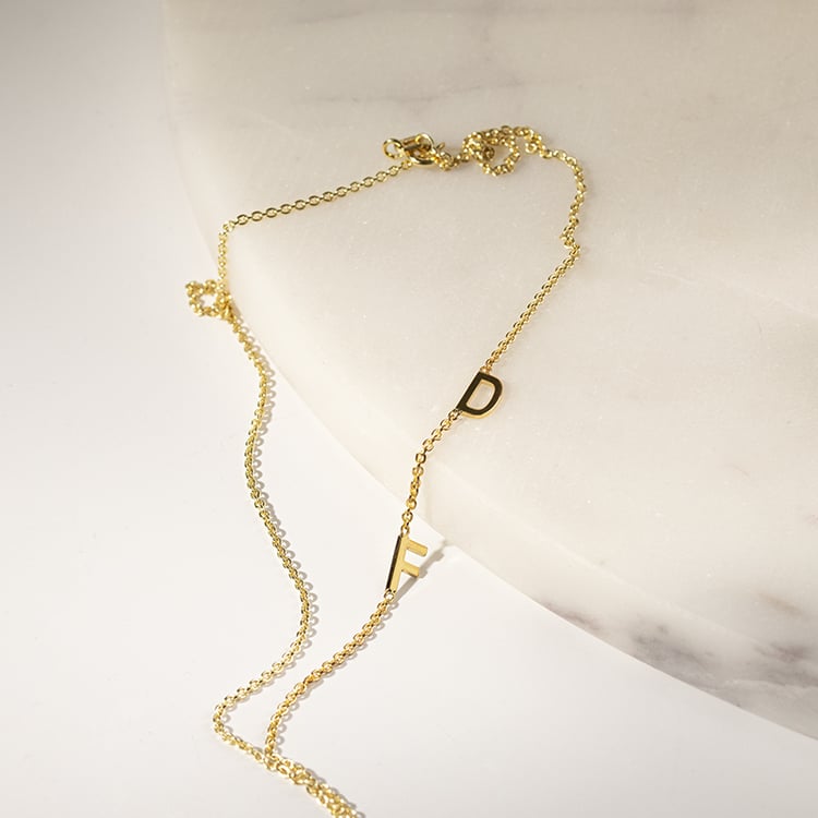 Náhrdelník se 2 písmenky podle vaší volby Lupe 132754