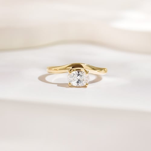 Atypický zásnubní prsten s 0.5ct IGI certifikovaným oval diamantem Adina
