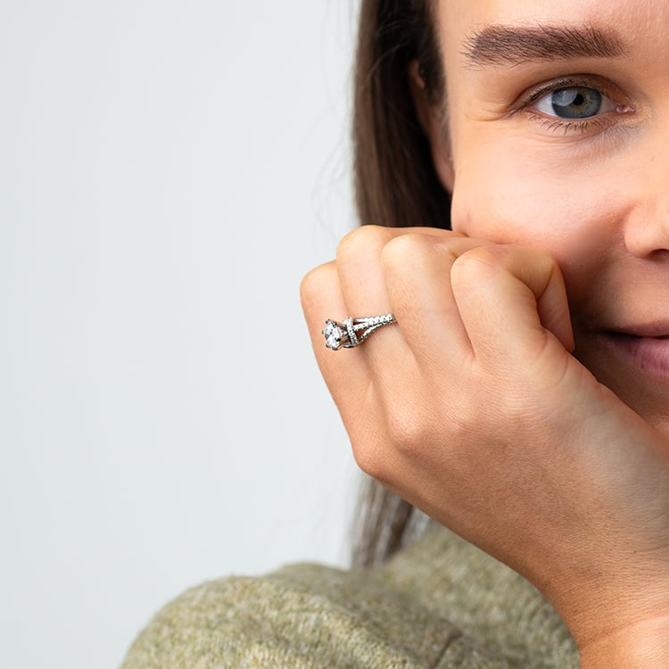 Halo zásnubní prsten s 1.09ct IGI certifikovaným lab-grown diamantem Heshmy 147596