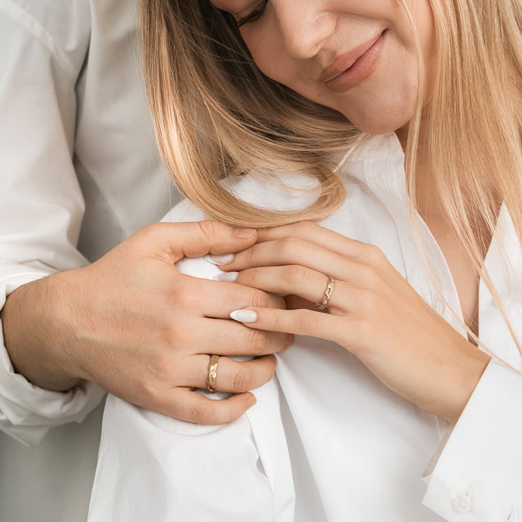 Snubní prsteny z oříškového zlata Rock 163758