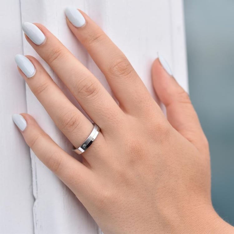 Zlaté snubní prsteny s diamanty 33353