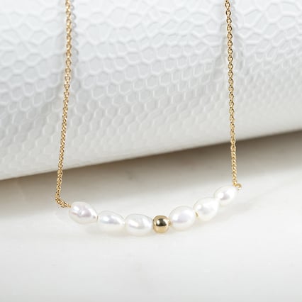 Stříbrný náhrdelník s perlami Angela