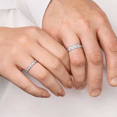 Snubní prsteny s atypickým povrchem Marry