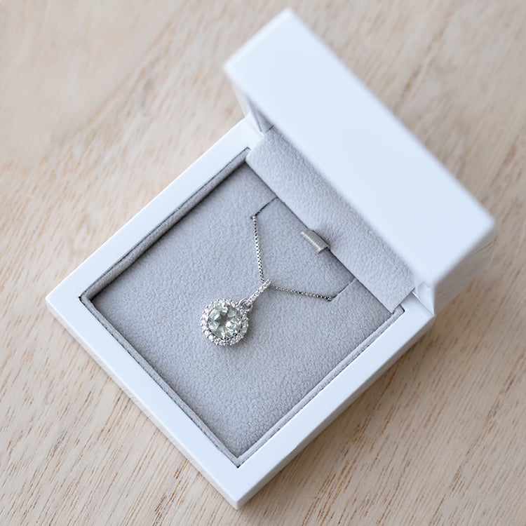 Náhrdelník se zeleným ametystem a zirkony 60360