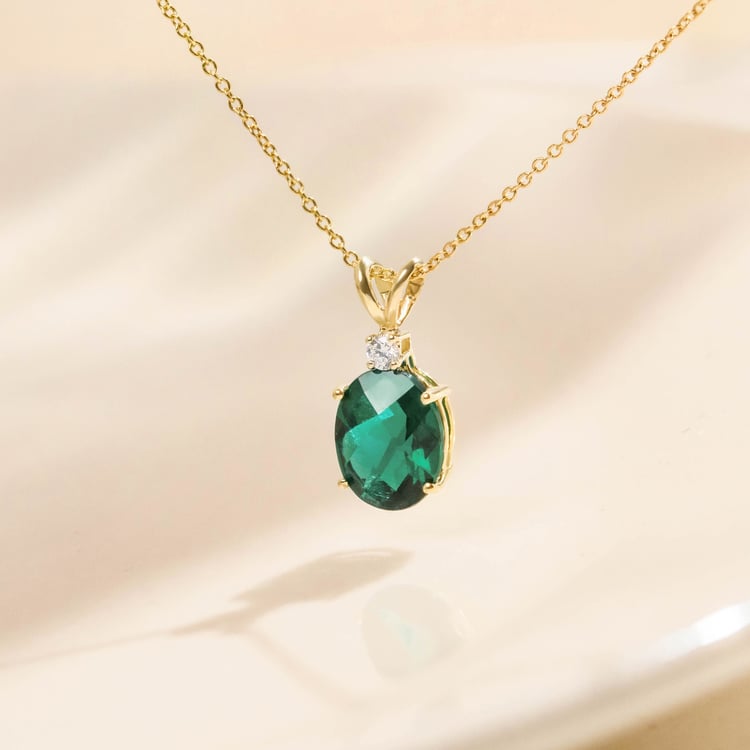 Zlatý přívěsek s lab-grown smaragdem Marta 165043