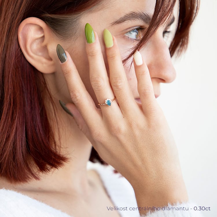 Zásnubní prsten s certifikovaným fancy blue lab-grown diamantem Wilf 114180