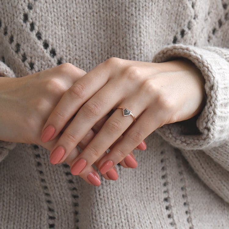 Zlatý zásnubní prsten 71674