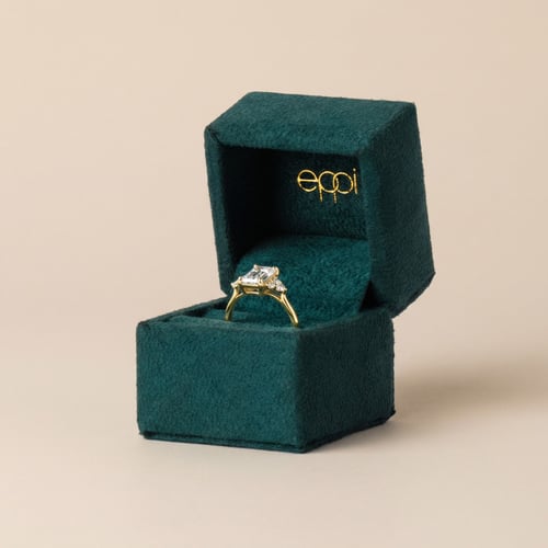 Rozvodový prsten s emerald diamantem Aran