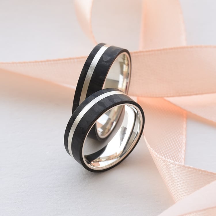 Snubní prsteny z karbonu a zlata 77399