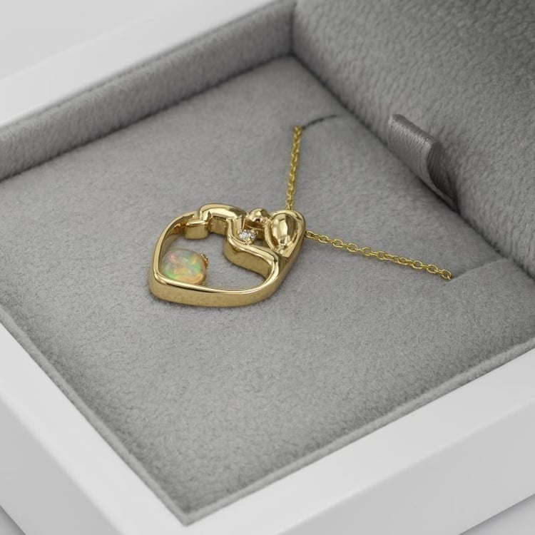 Zlatý přívěsek s bílým opálem a diamantem 48618