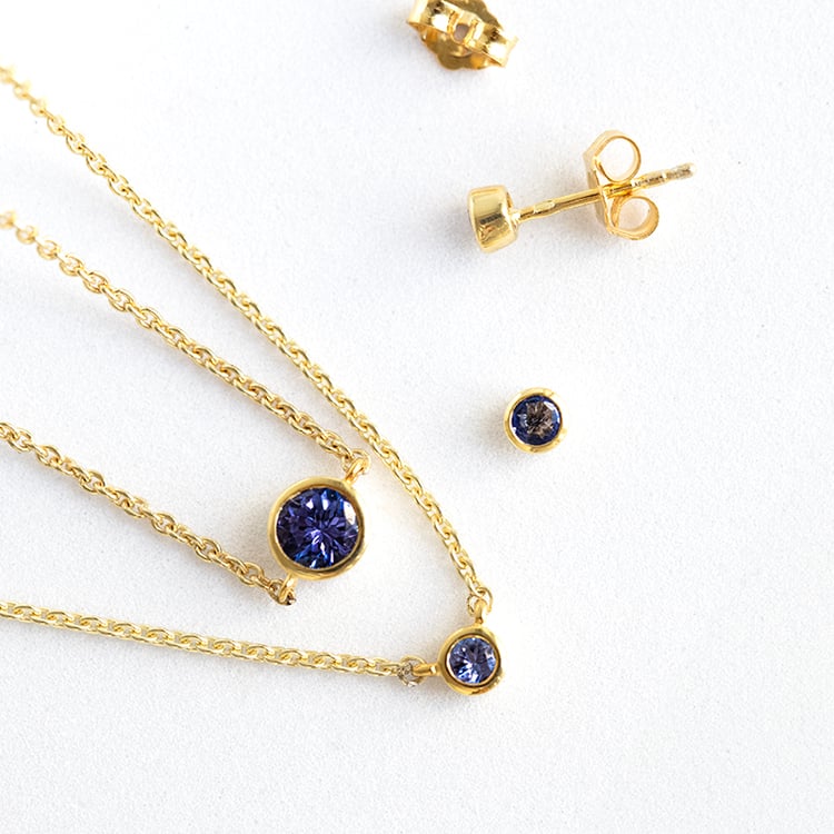 Stříbrný minimalistický náhrdelník s tanzanitem Glosie 145257