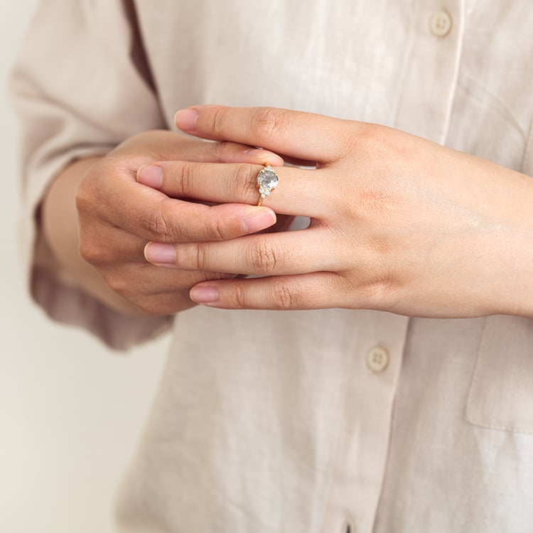 Prsten se šedým salt and pepper diamantem Agathe 124592