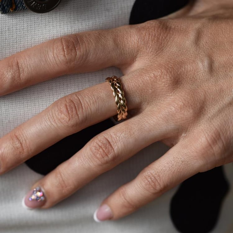 Zlatý proplétaný prsten 24429