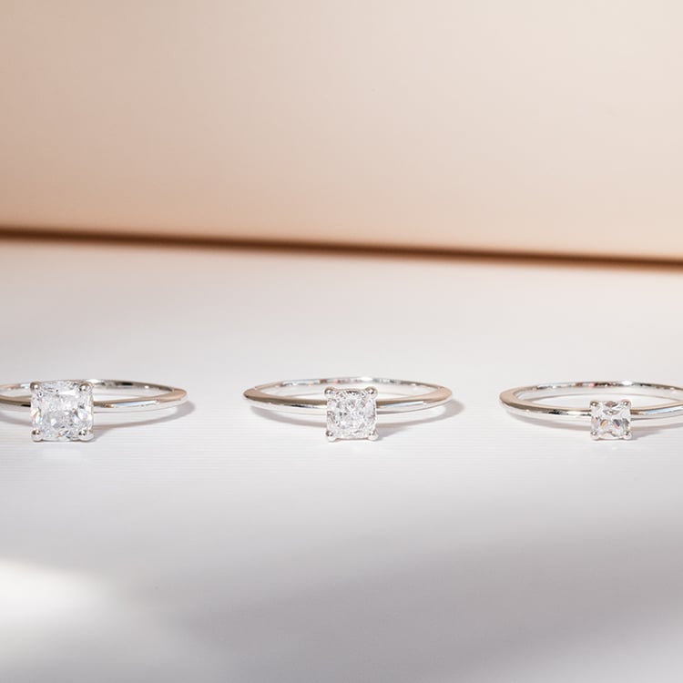 Zásnubní prsten s cushion lab-grown diamantem Macey 142706