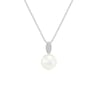 Stříbrný perlový náhrdelník s diamanty