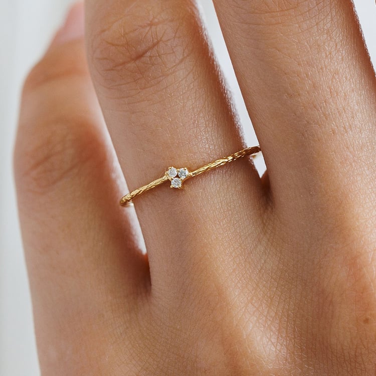 Stříbrný diamantový prsten s tepaným povrchem Milan 157791