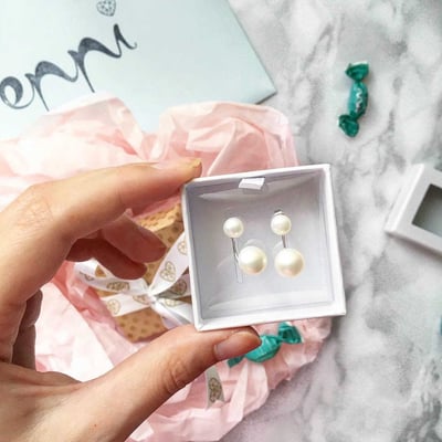 Dvojité náušnice s perlami