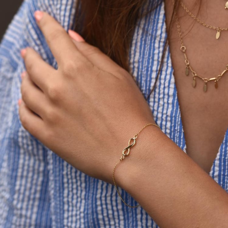 Zlatý fashion náramek s motivem nekonečna 46834