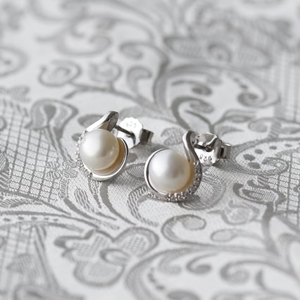 Stříbrné náušnice s perlami a zirkony Hald