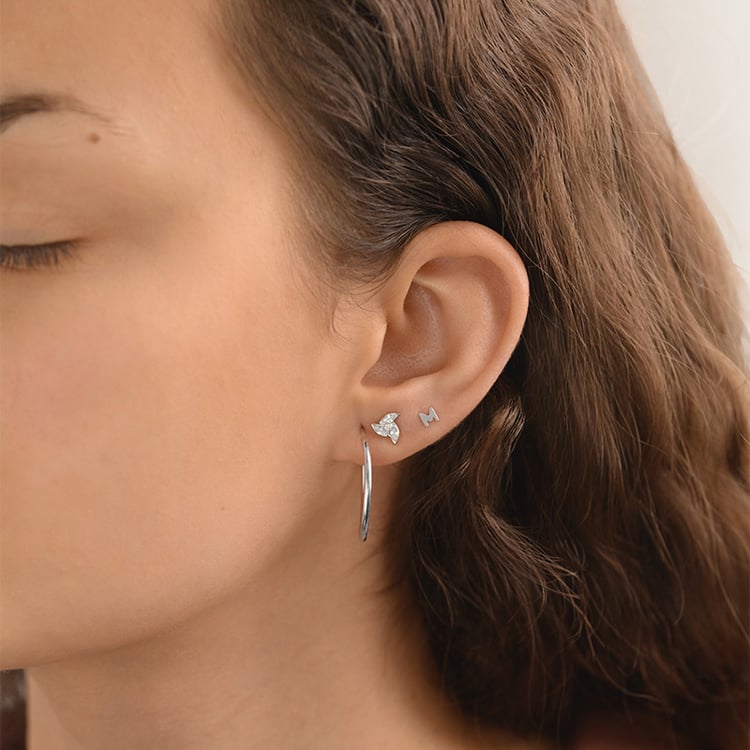 Zlatá náušnice s písmenem Alphabet 153184