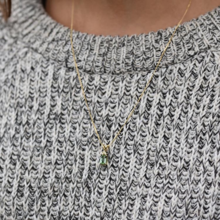 Zlatý náhrdelník se zeleným turmalínem 36069