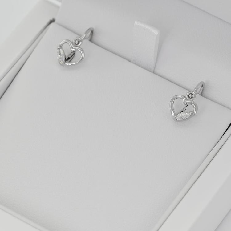 Dětské náušnice ve tvaru srdíčka 30931
