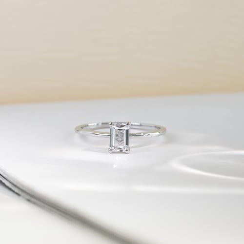 Zásnubní prsten s emerald lab-grown diamantem Olson