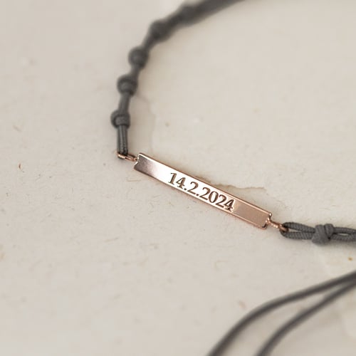 Šňůrkový náramek s gravírem Bar