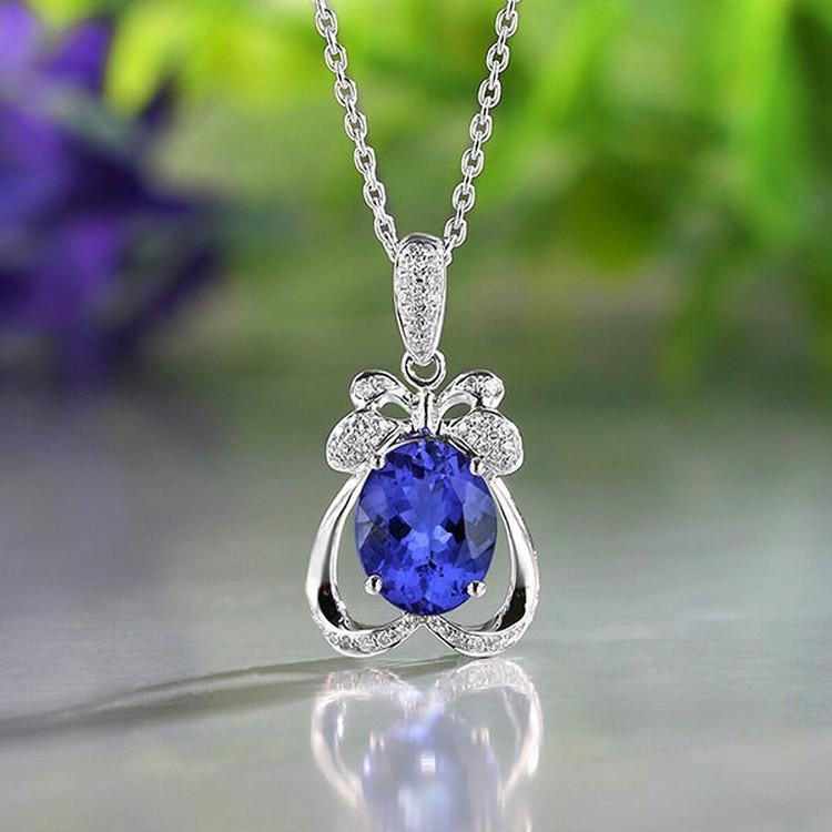 Přívěsek s oválným tanzanitem a diamanty 5227
