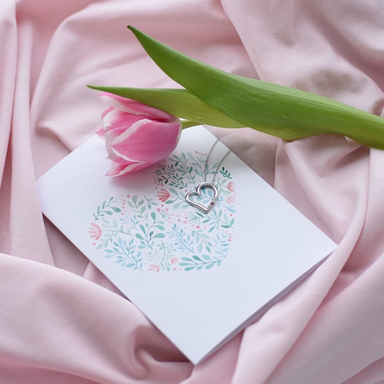 Stříbrný přívěsek srdce s akvamaríny a růžovým safírem Tanish 103594