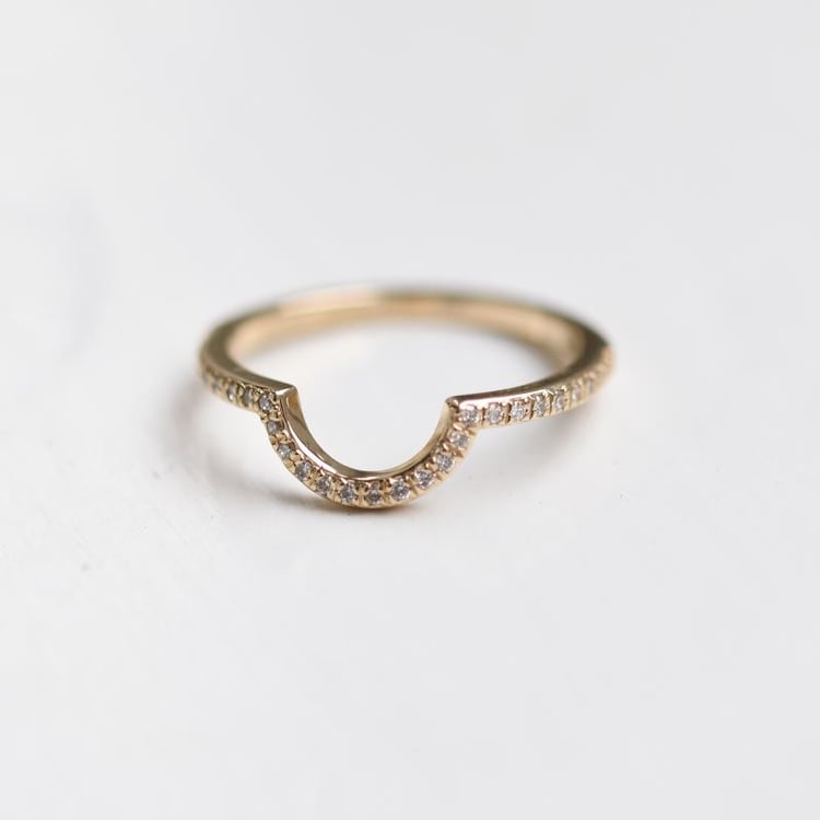 Zlatý snubní prsten 63437