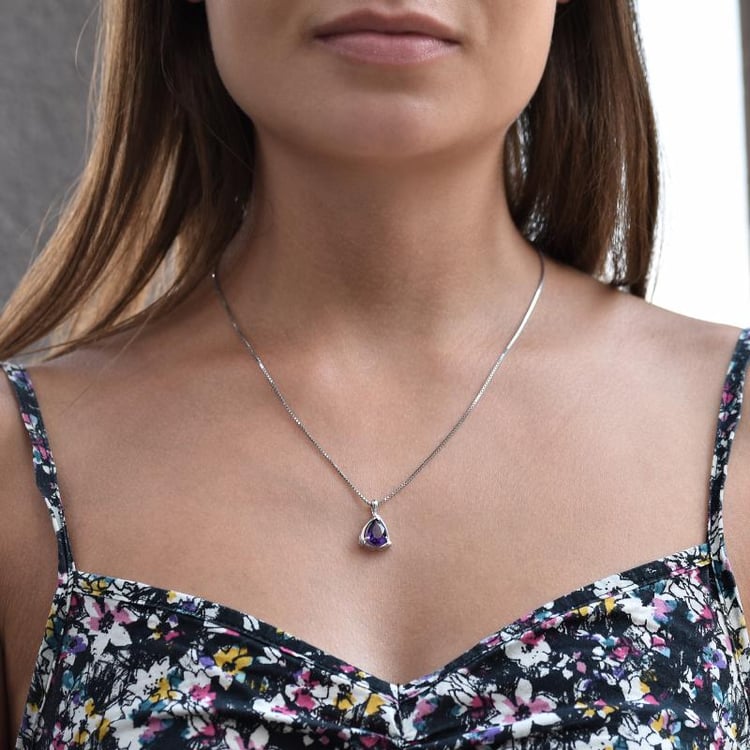 Stříbrný náhrdelník 33308