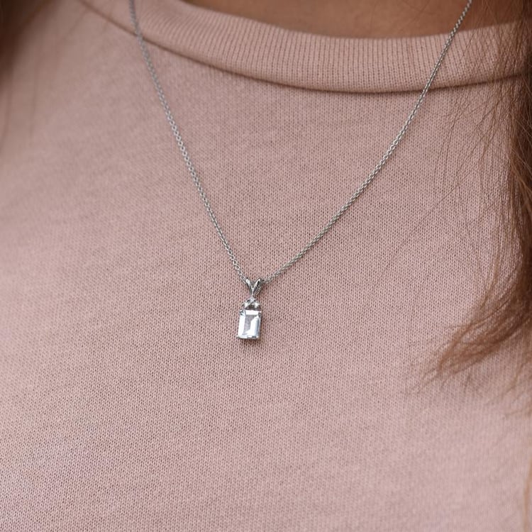 Náhrdelník s akvamarínem z bílého zlata 47990