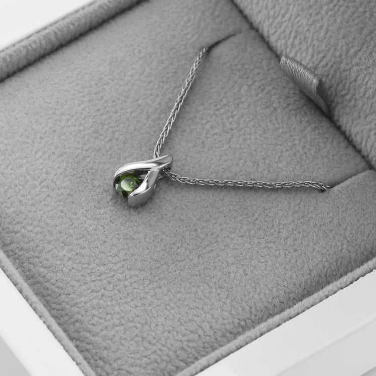 Diamantový náhrdelník z platiny 46675