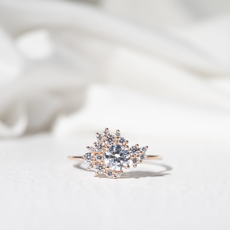 Atypický zásnubní cluster prsten s lab-grown diamanty Moore 128774