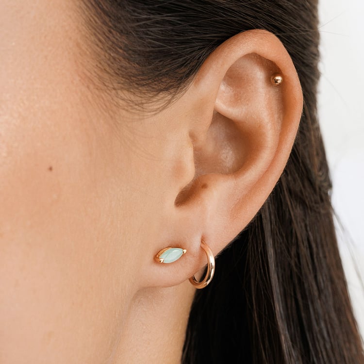 Minimalistické stříbrné náušnice se smaragdy 158419