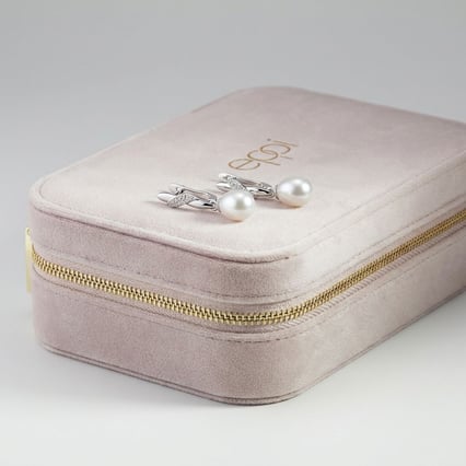 Stříbrné visací náušnice s perlou a zirkony Tahir