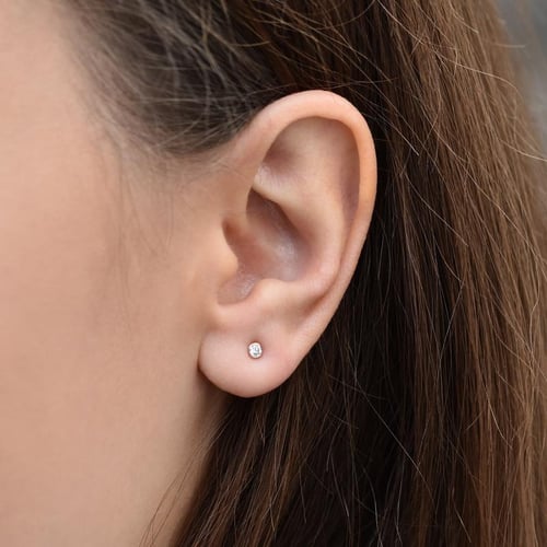 Minimalistické bezel náušnice s lab-grown diamanty Tofine